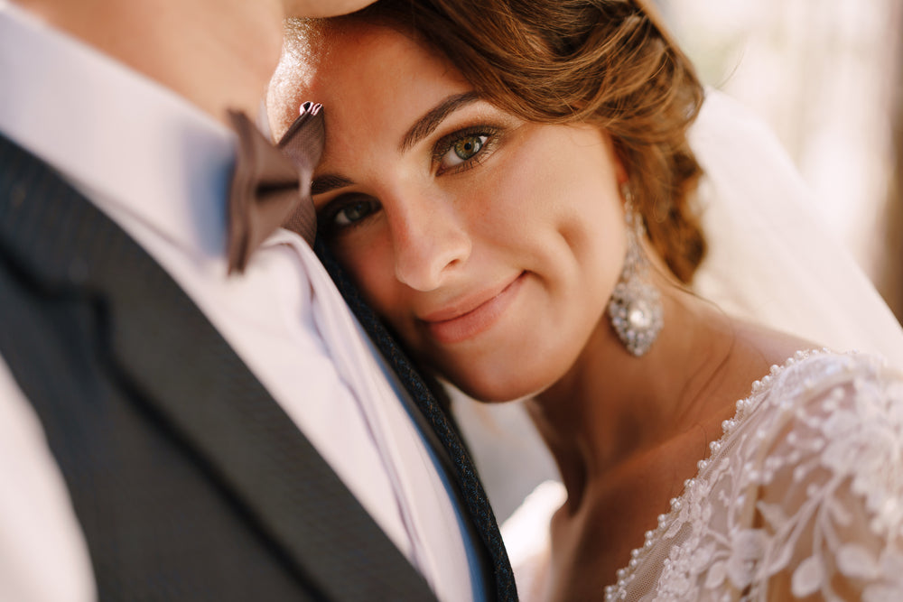 The Best Earrings to Wear with Your Wedding Dress