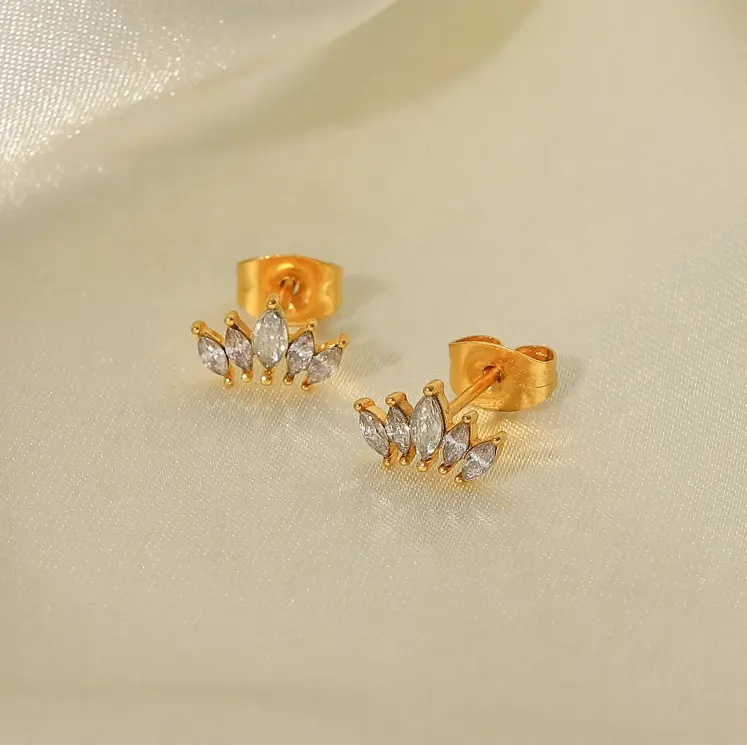 18K Rhombic Cubic Zirconia Leaf Stud Earrings