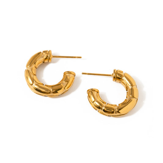 18K C-shaped Hoop Earrings