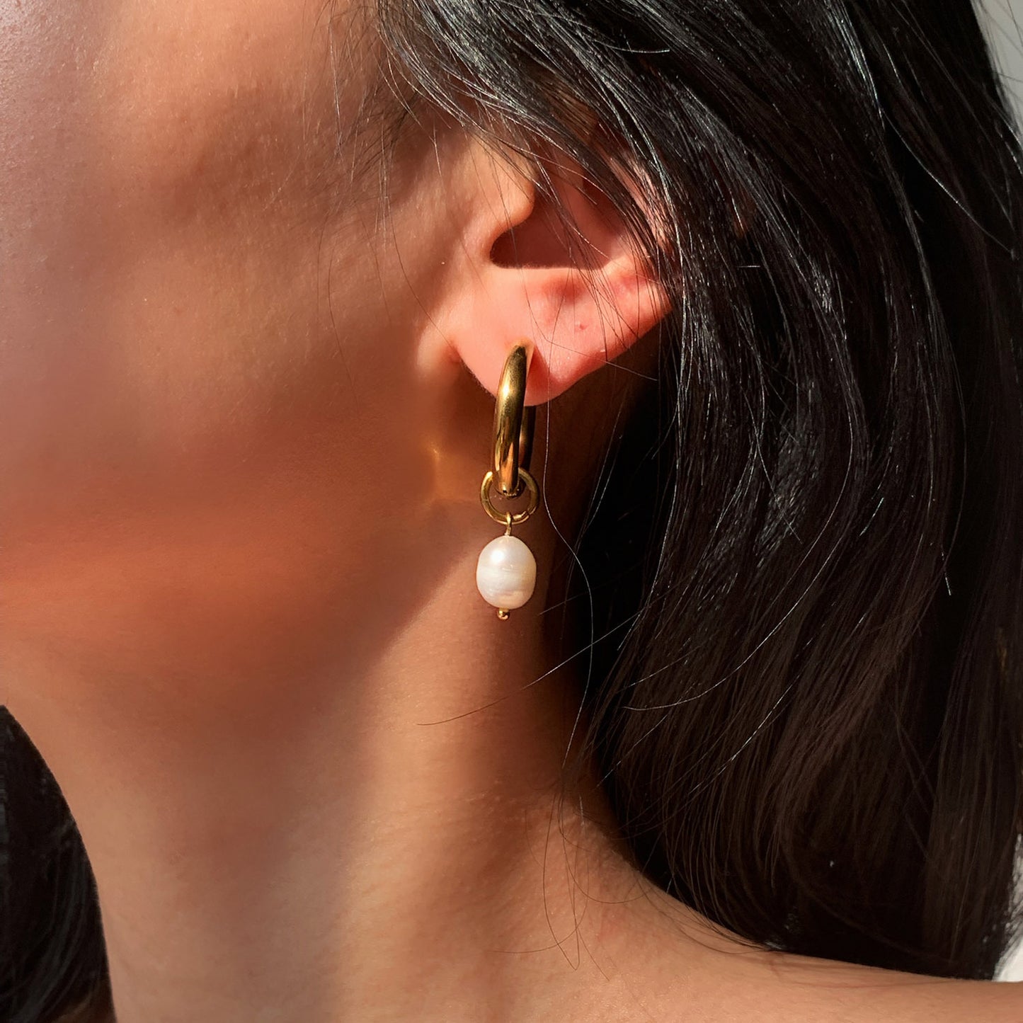 18K Freshwater Pearl Hoop Earrings