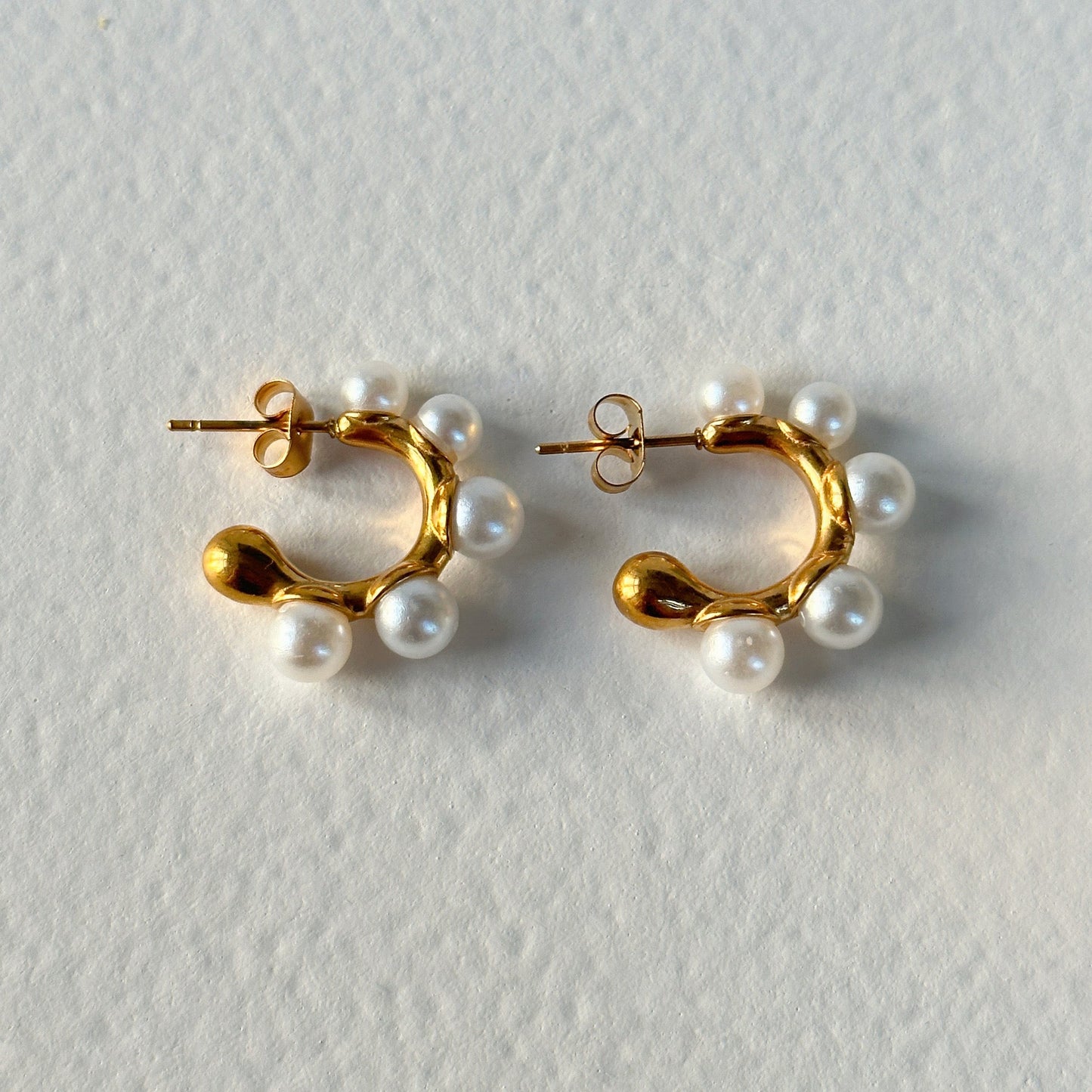 18K Vintage C-shape Pearl Earrings