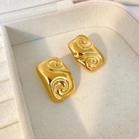 18K Statement Waves Studs