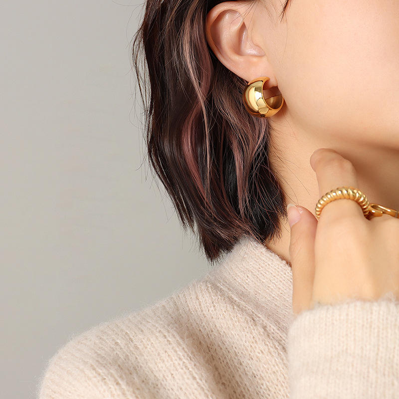 18K Wide C Shape Chunky Hoop Earrings