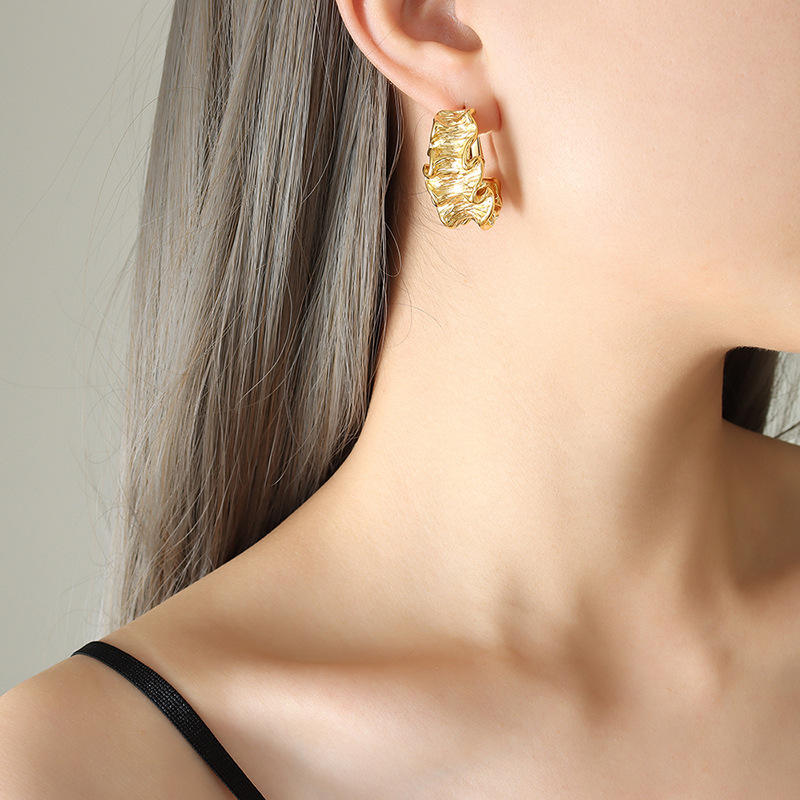 18K Curve Fold Hoop Earrings