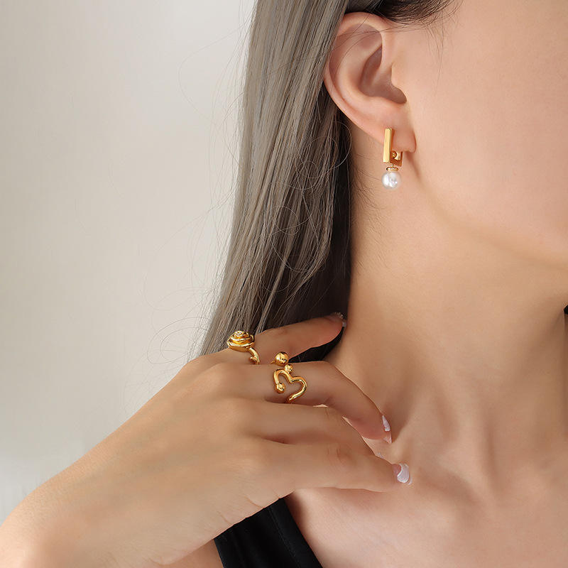 18K Square Pearl Drop Earrings
