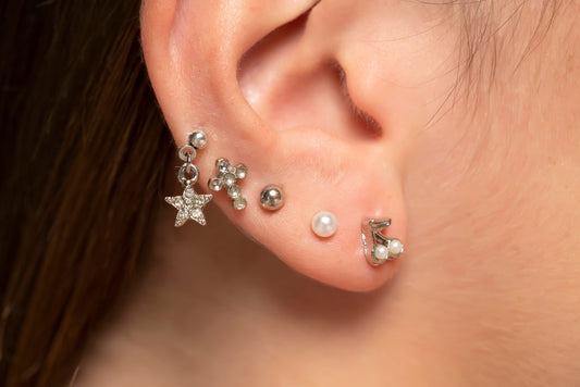 Exploring Trendy Earrings for Cartilage Piercings