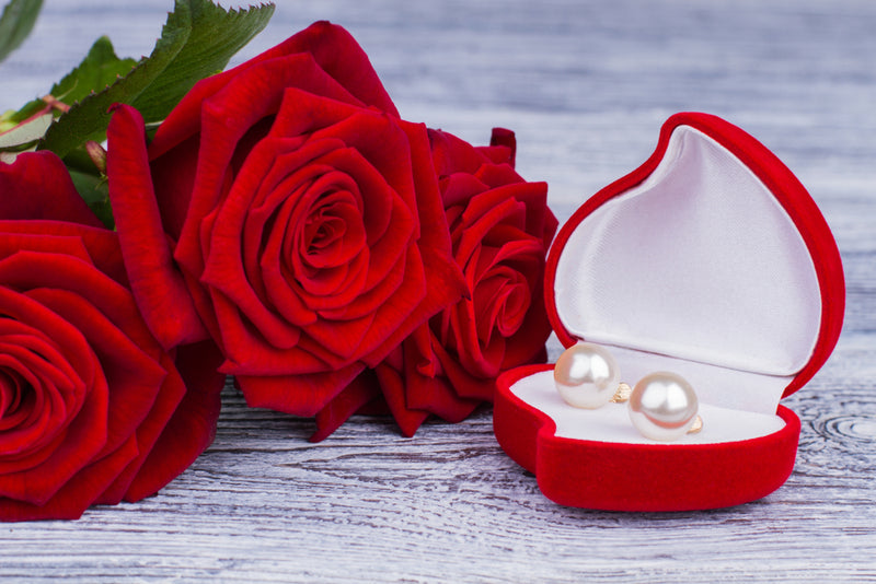 How to Choose the Right Earrings for Valentine's Day
