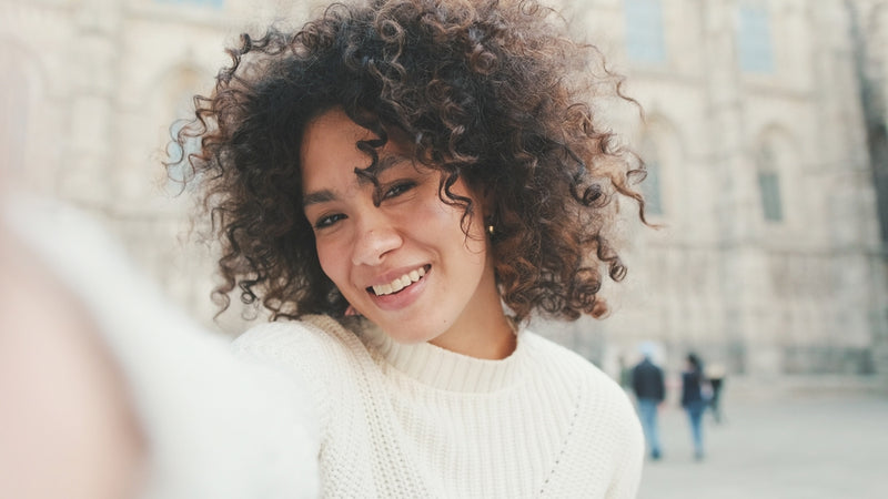Minimalist Earrings 101: Finding the Perfect Pair to Complement Your Unique Style
