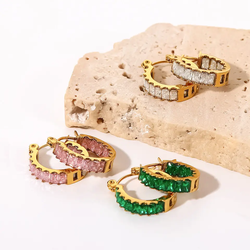 Why Dainty Hoop Earrings Are a Must-Have Jewelry