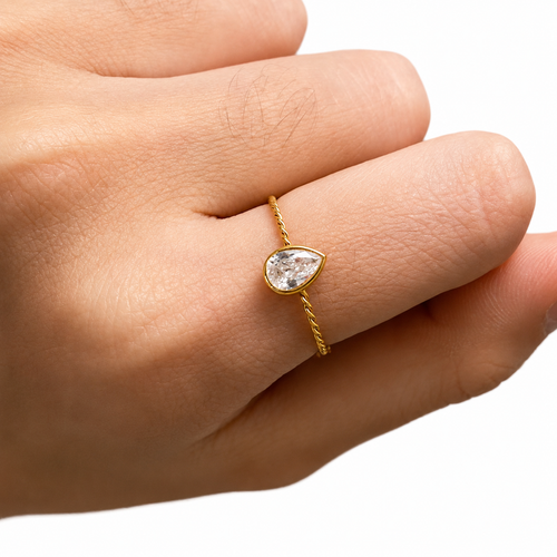 18K Tear Drop Ring