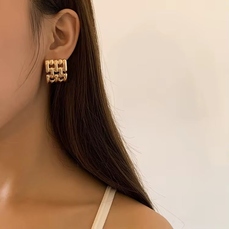 Square Mesh Studs in 18K Gold-Plating