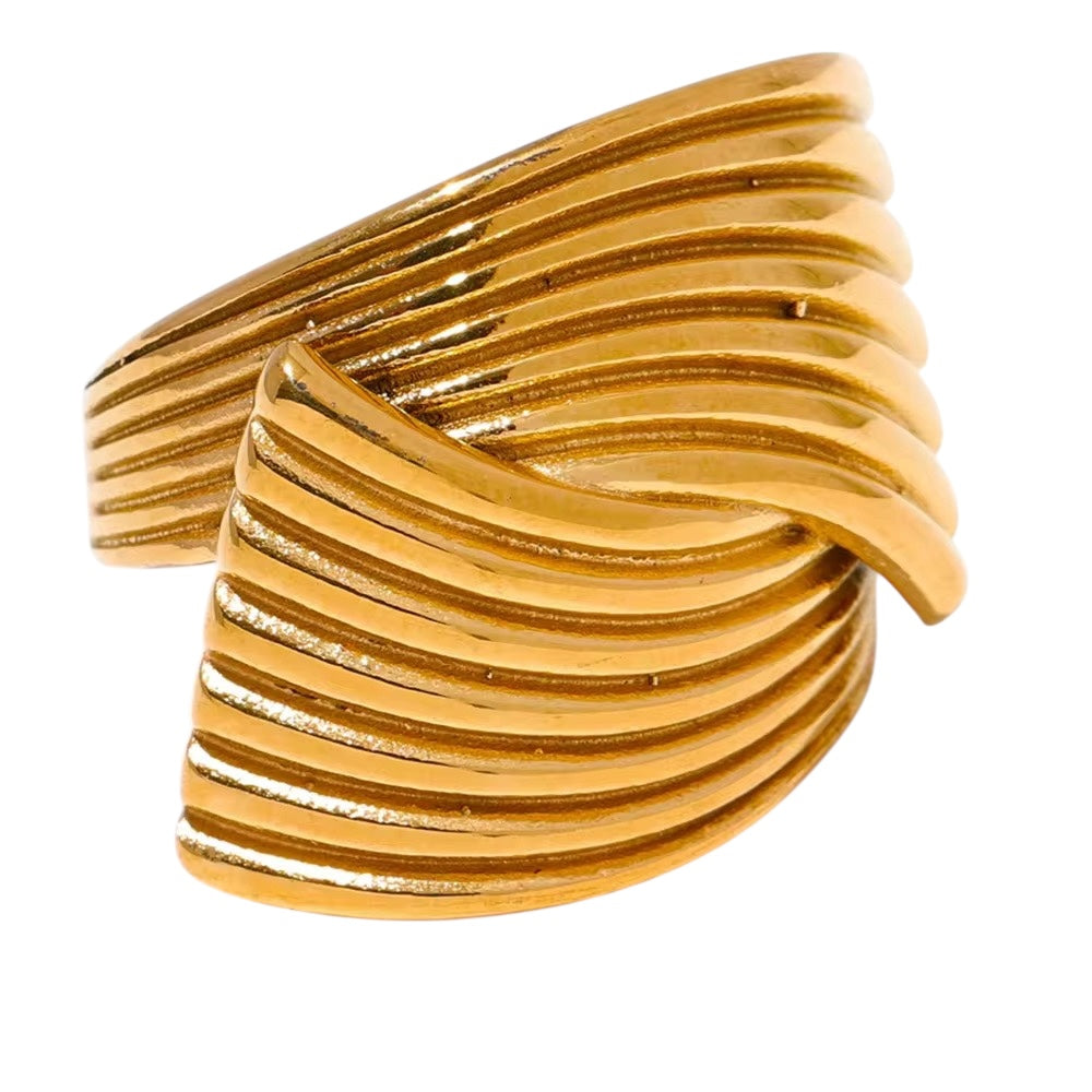 18K Swirl Knot Ring