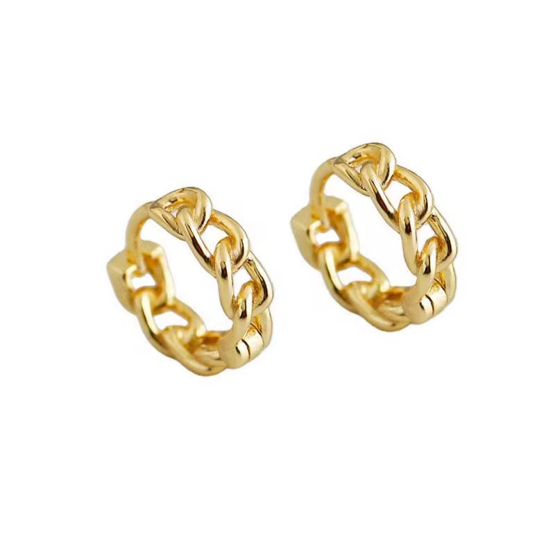 Link Huggies in 18K Gold-Plating or Silver