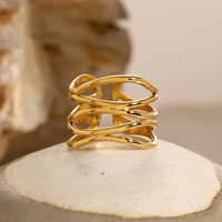 18K Intertwined Layered Rings