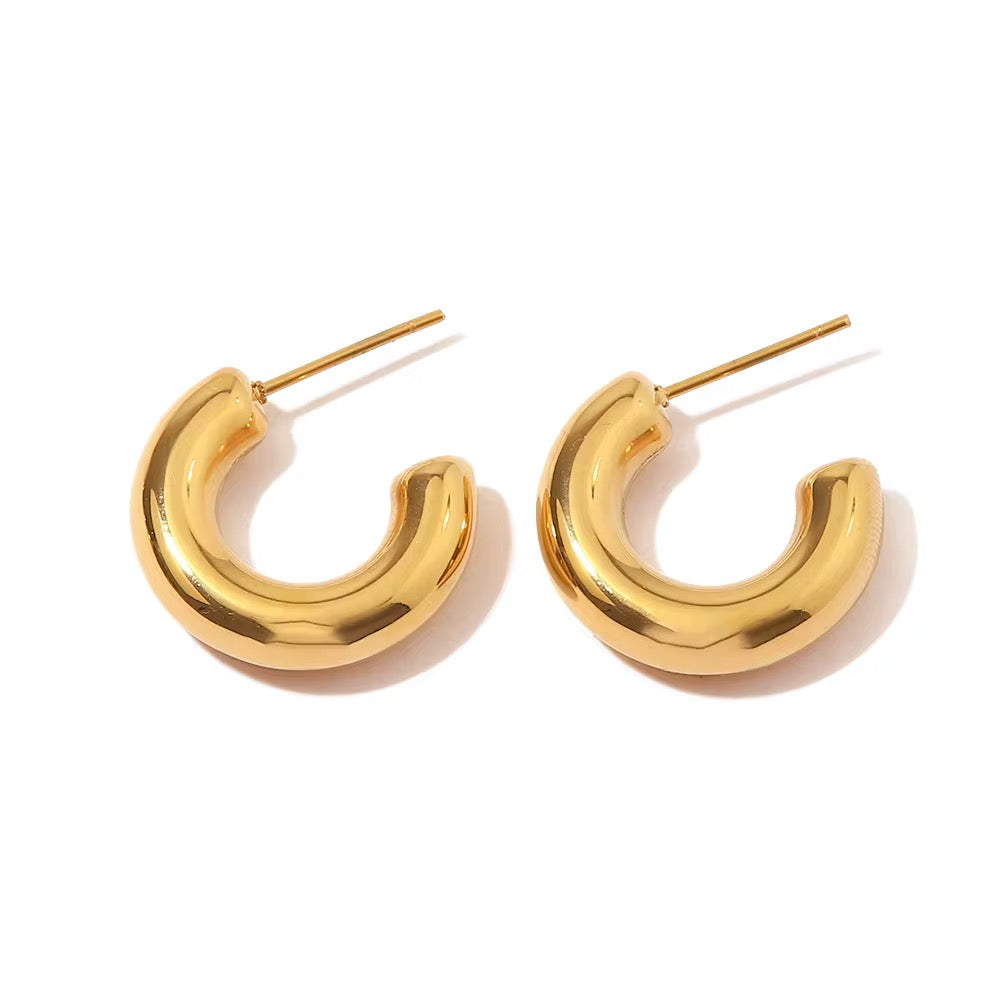 18K Medium Hollow C Hoops