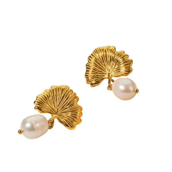 18K Fan Freshwater Pearl Earrings