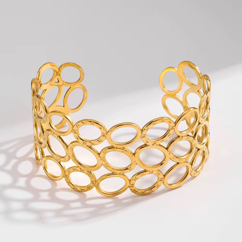 18K Circle Open Cuff Bangle