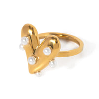 18K Pearl Heart Ring