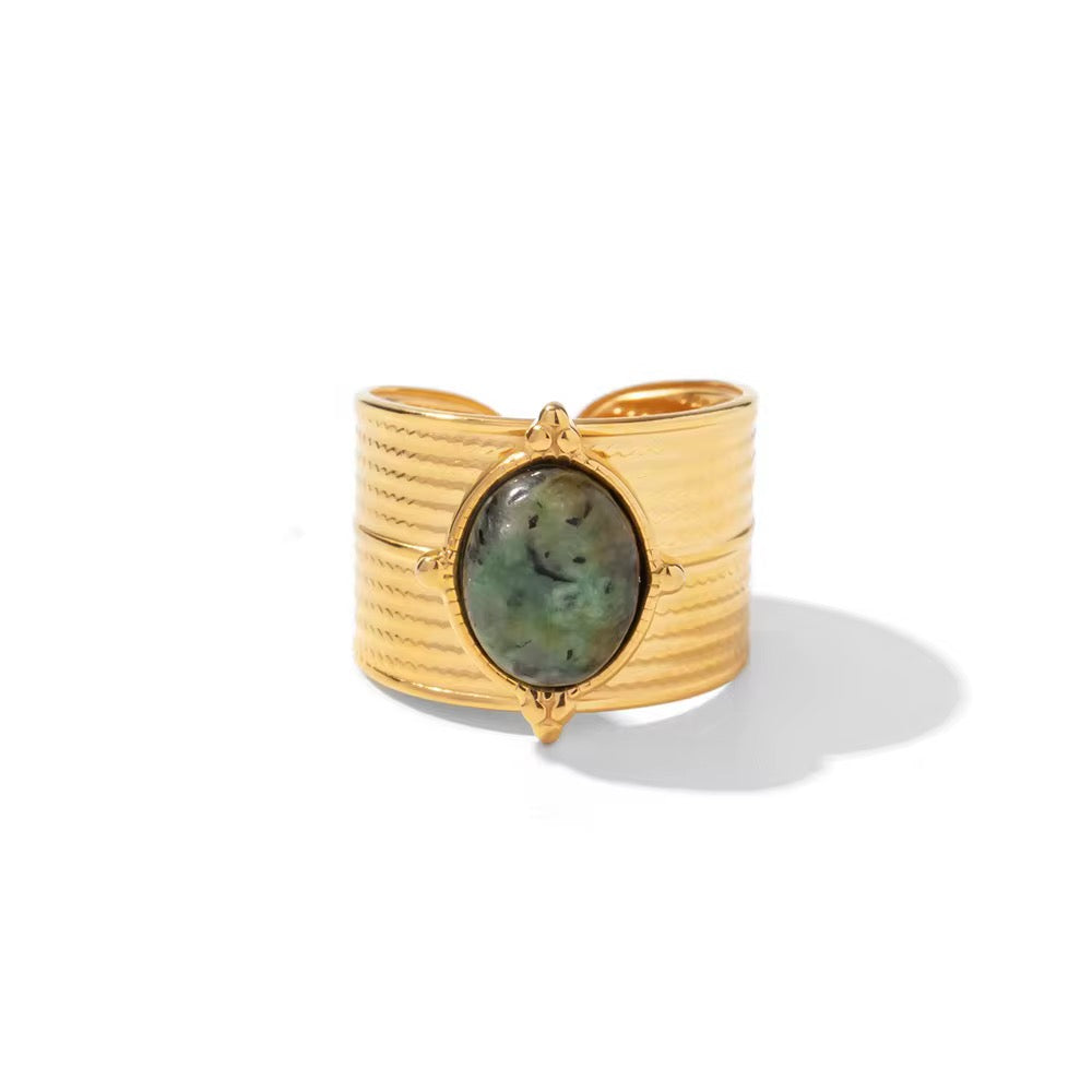 18K Green Stone Ring