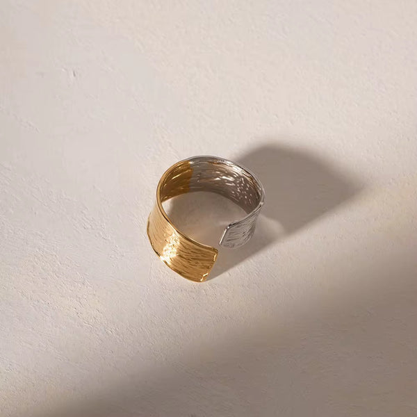 Two tone textured open rings