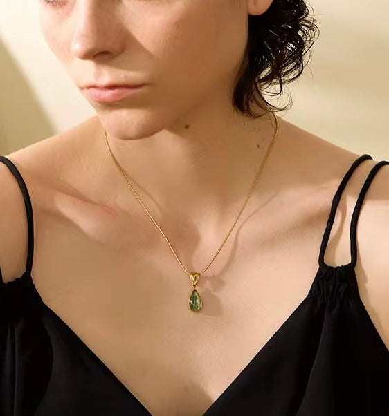 18K Teardrop Crystal Necklacd