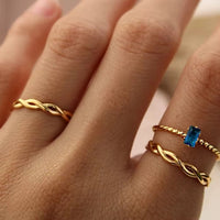 18K Twisted Vine Ring