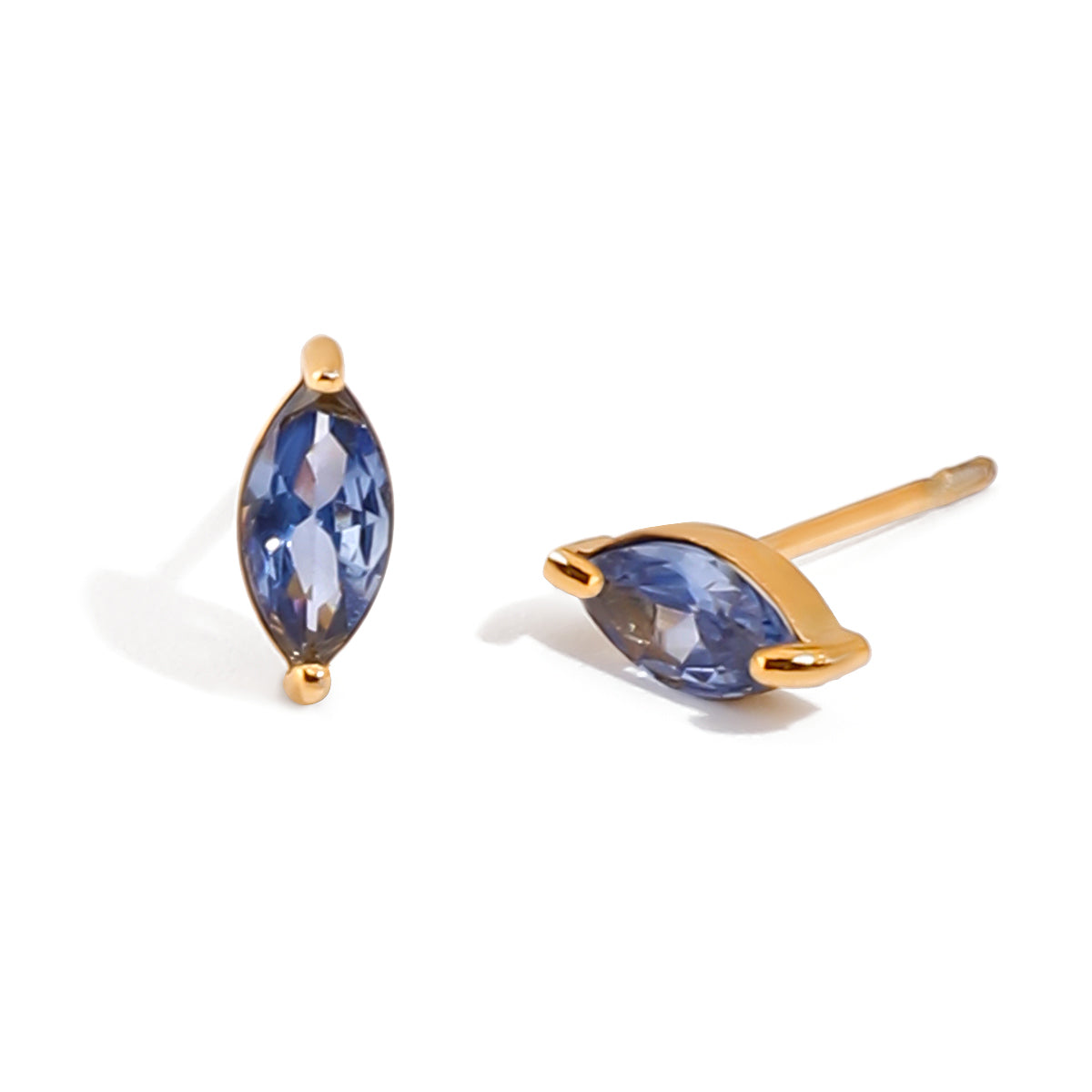 18K Sapphire Studs