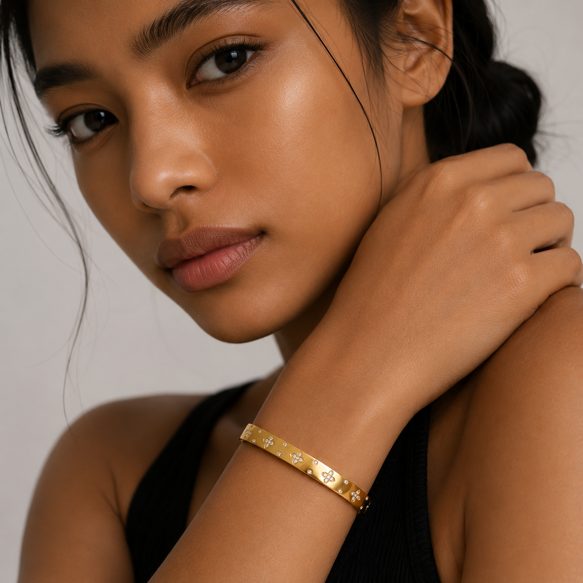 18K Clover CZ Bangle
