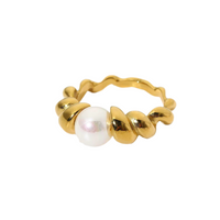 18K Croissant Pearl Ring