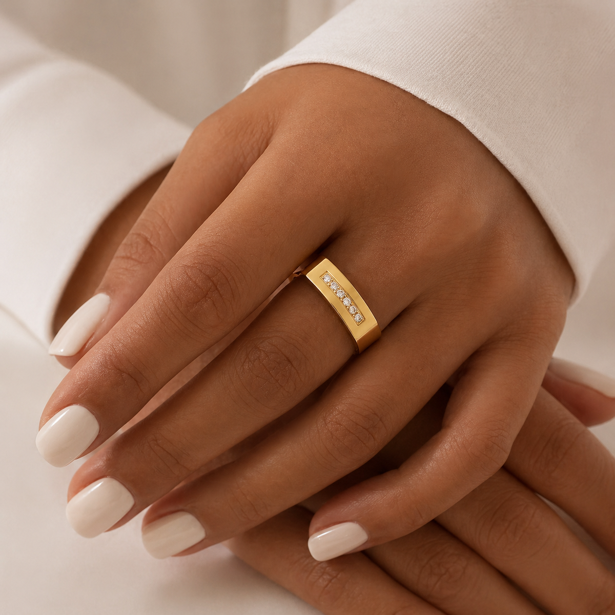 18K Celeste Bar Ring