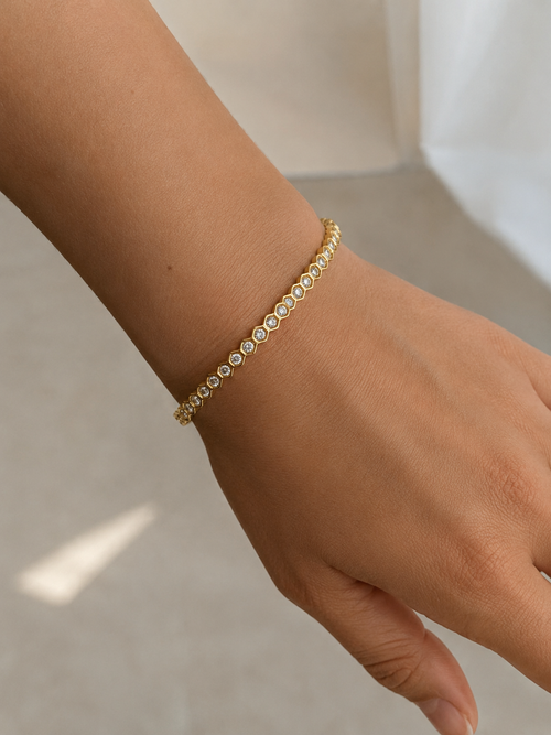18K Delilah Thin Bangle
