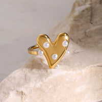 18K Pearl Heart Ring