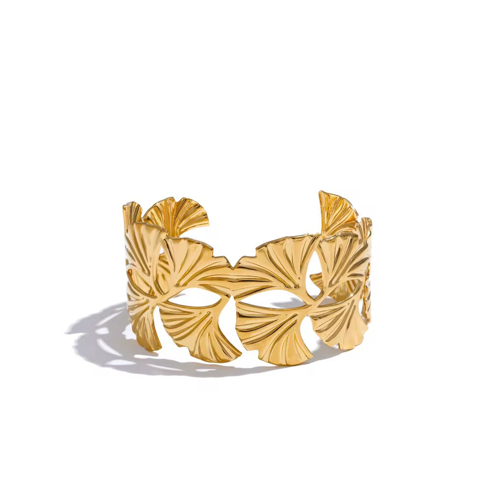 18K Fan Statement Open Bangle