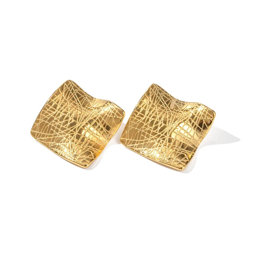 18K Square Crease Stud Earrings