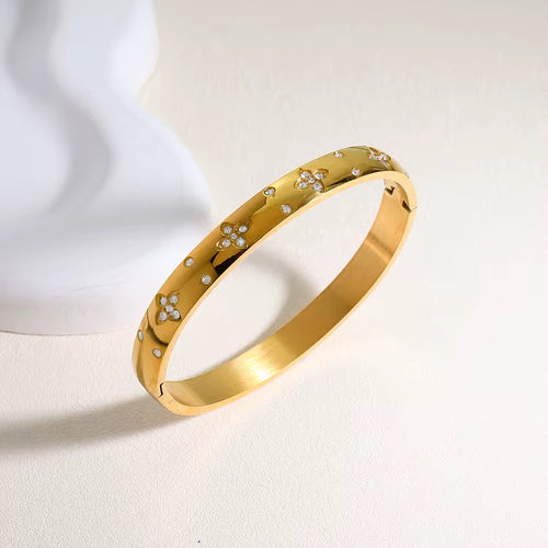 18K Clover CZ Bangle