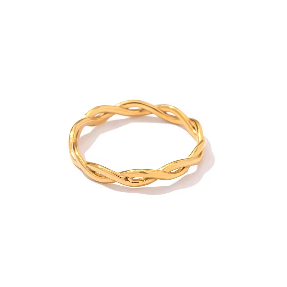 18K Twisted Vine Ring