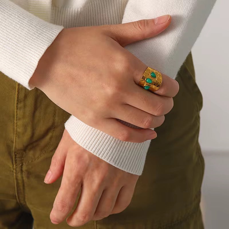 18K Green Jade Ring