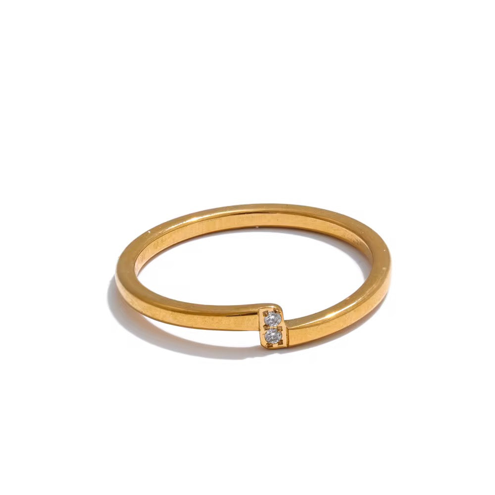 18K Uneven Bar CZ Ring
