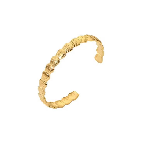 18K Open Sea Shells Bangle