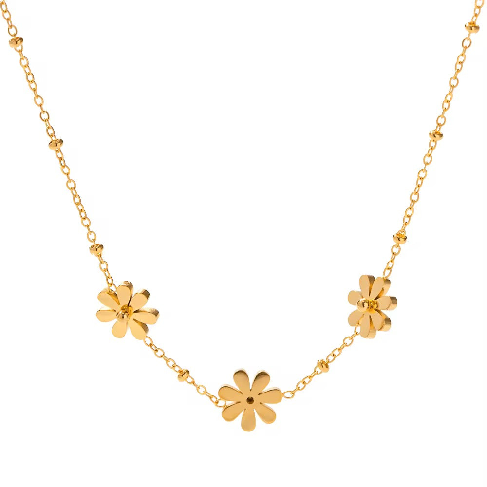 18K 3 Flowers Necklace