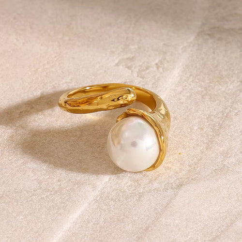 18K Abstract Pearl Ring