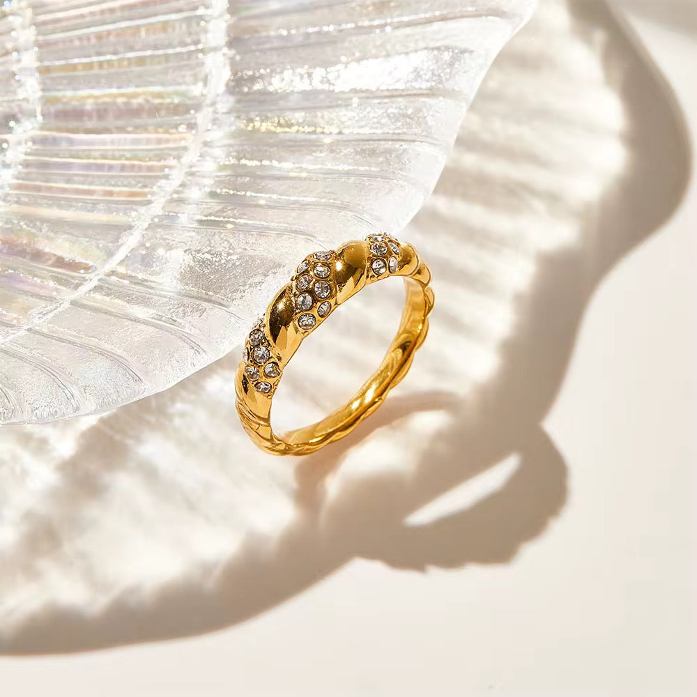 18K Croissant CZ Ring