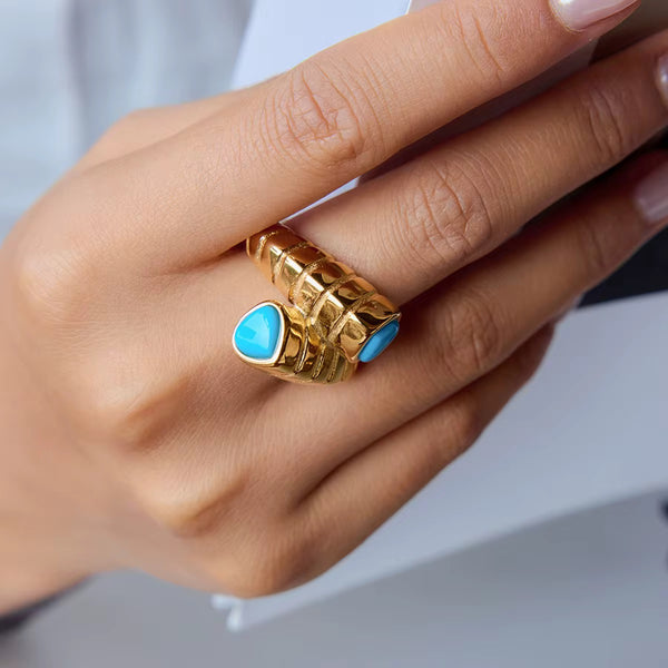 18K Caterpillar Statement Ring