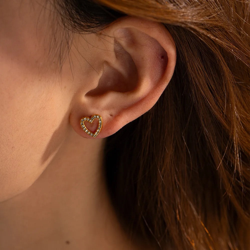 18K CZ Heart-shaped Earrings
