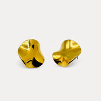 Wavy Square Studs in 18K Gold-Plating