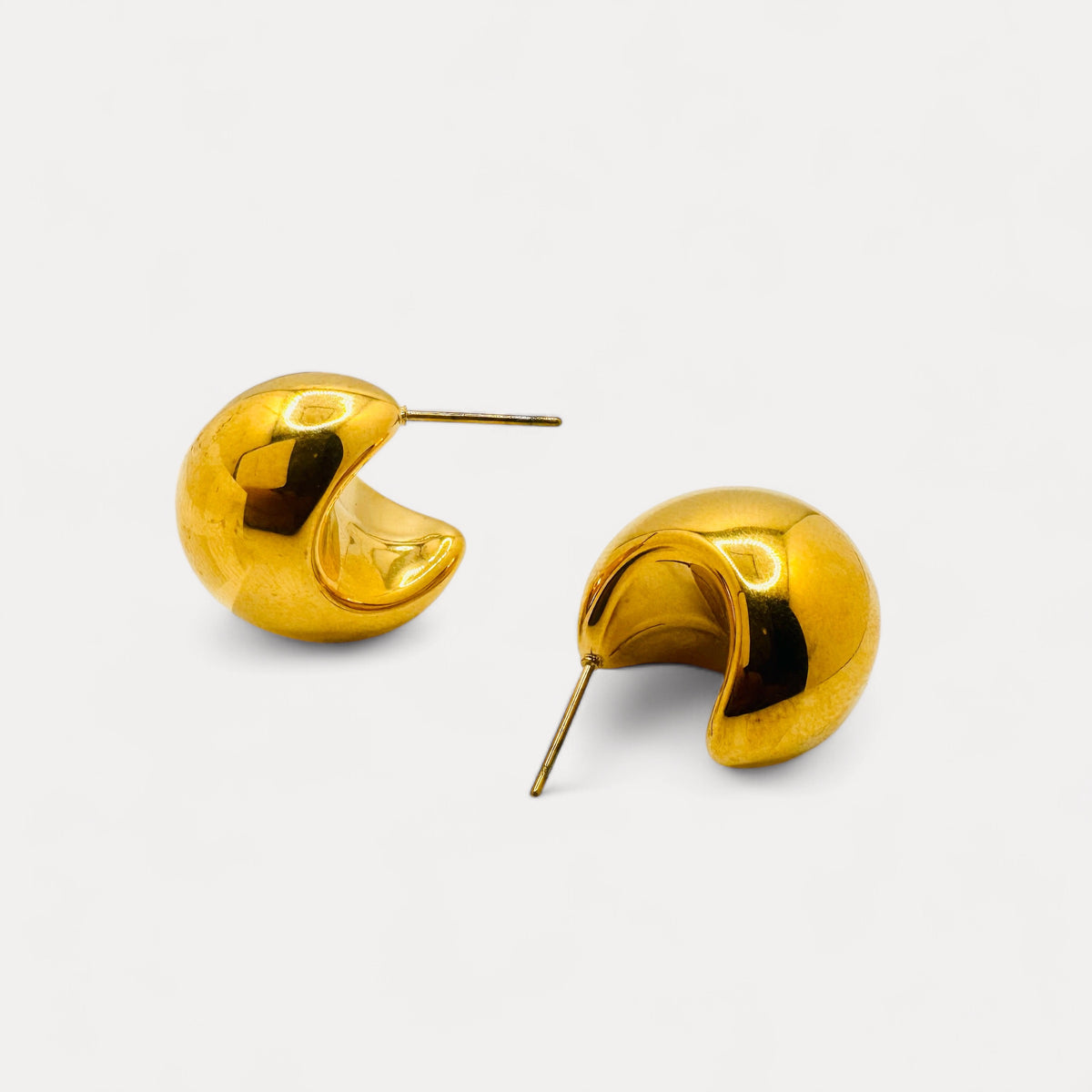 Vintage Hollow C-Shaped Earrings in 18K Gold-Plating