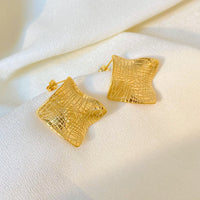 18K Square Crease Stud Earrings