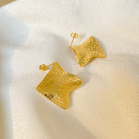 18K Square Crease Stud Earrings