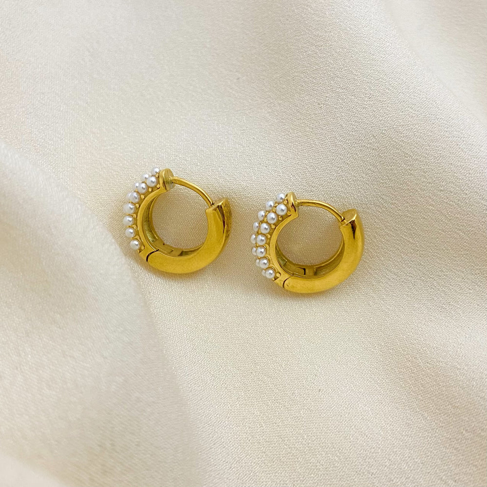 18K Triple Lined Pearl Earrings