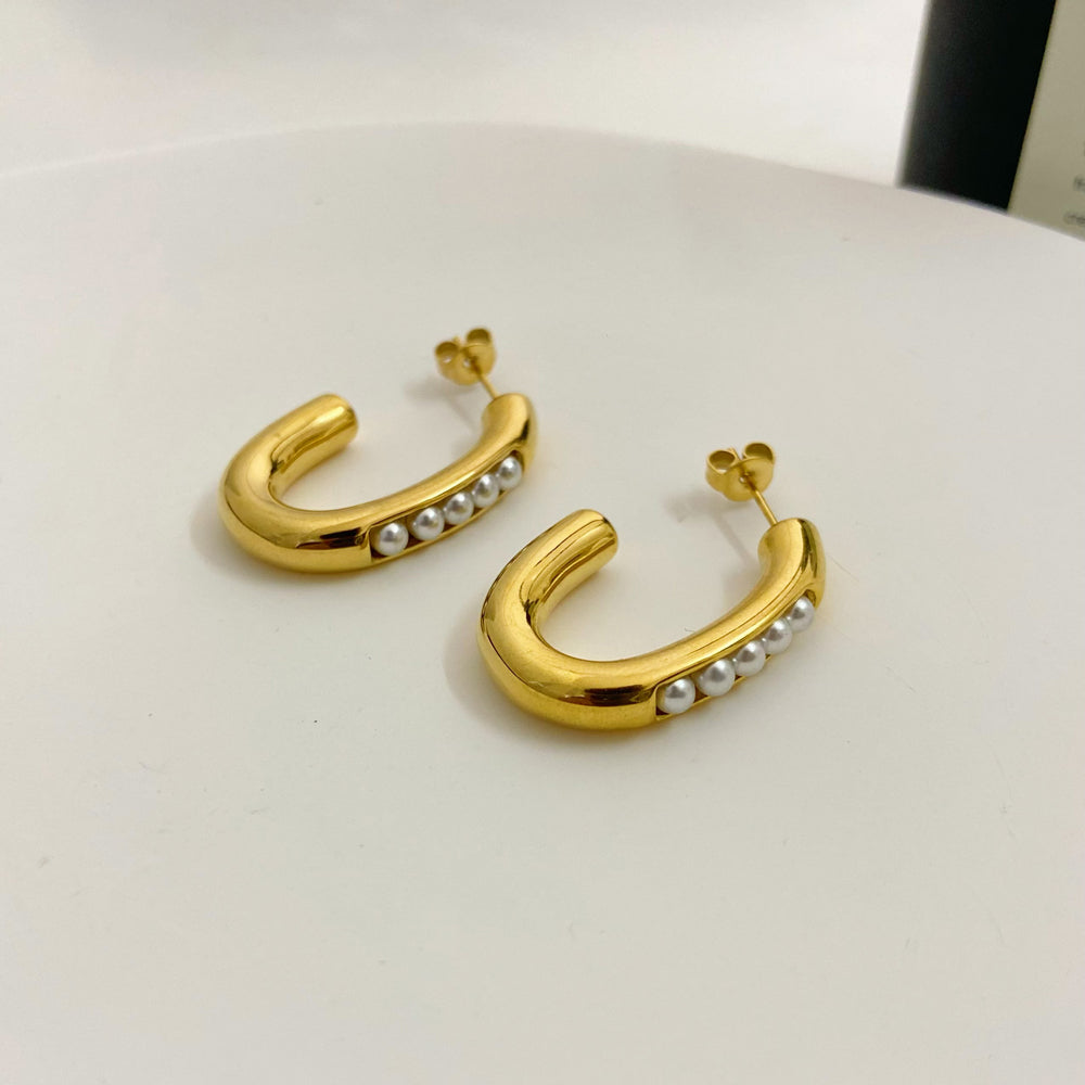 18K Open Oval Pearl Hoop Earrings